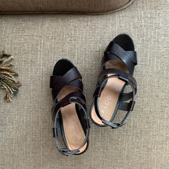 SOLD — ALDO Narducci Wedge - Picture 2 of 10